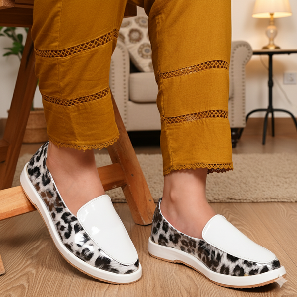 TM1-Black & White (Tiger Print)